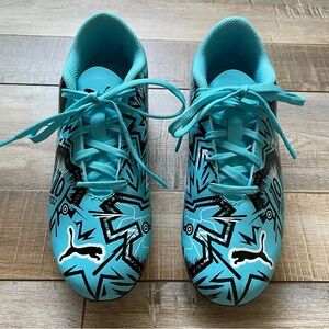 Puma Christian Pulisic Tacto soccer cleats, youth size 2